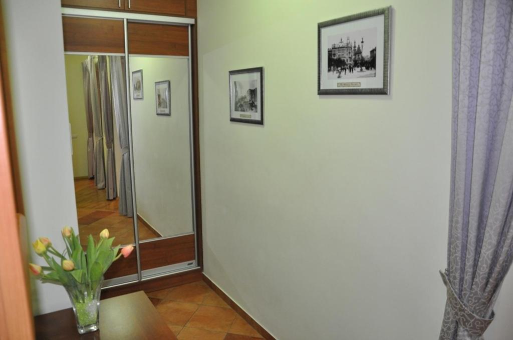 Apartment On Arkhipenka With Panorama View Λβιβ Δωμάτιο φωτογραφία